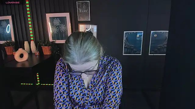 AlexandraKind online show from March 5, 12:11 pm