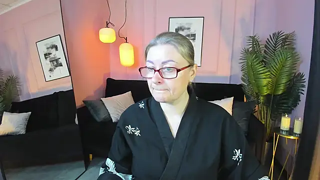 AlexandraKind online show from October 16, 1:41 pm