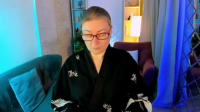 AlexandraKind online show from November 20, 8:53 pm