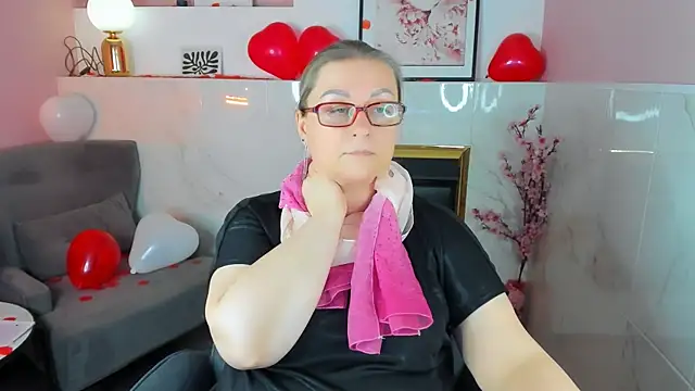 AlexandraKind online show from February 13, 1:49 am