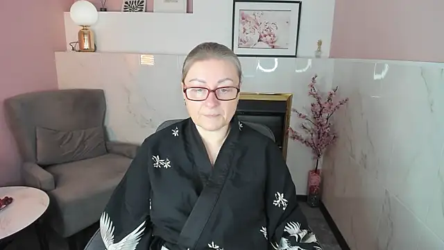 AlexandraKind online show from November 22, 1:43 pm