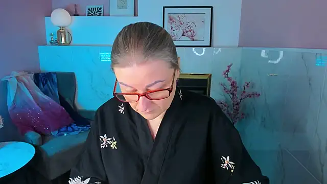 AlexandraKind online show from December 20, 1:36 pm