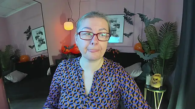 AlexandraKind online show from November 2, 1:38 pm