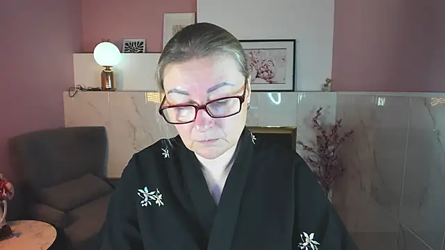 AlexandraKind online show from November 5, 1:36 pm