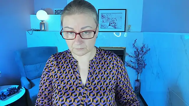 AlexandraKind online show from November 3, 8:34 pm