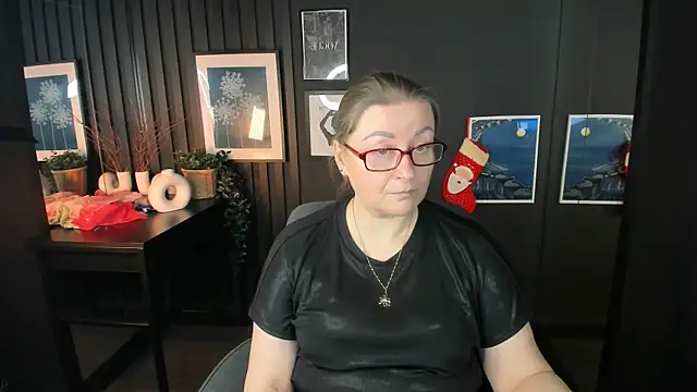 AlexandraKind online show from January 15, 1:25 pm