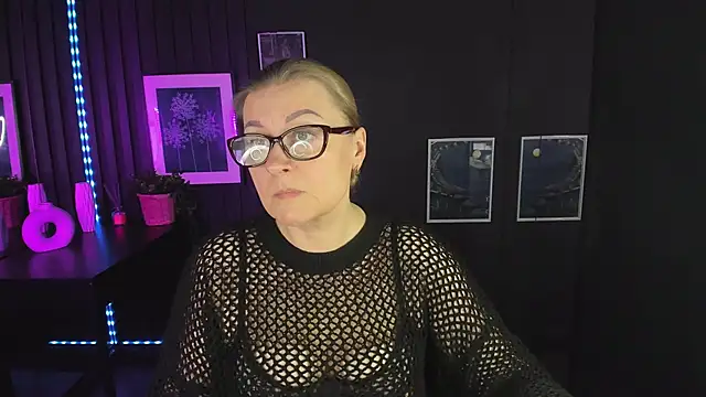 AlexandraKind online show from March 10, 1:43 pm