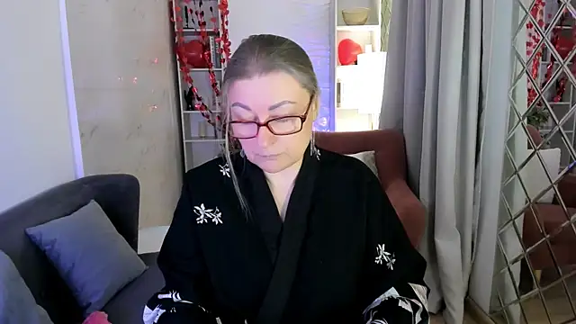 AlexandraKind online show from February 24, 8:31 pm