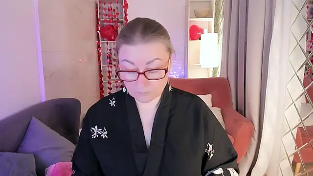 AlexandraKind online show from February 17, 8:39 pm