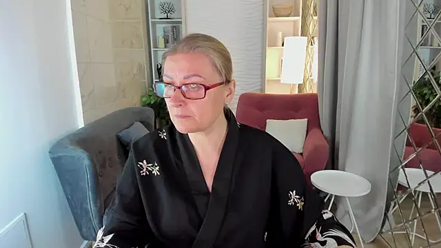 AlexandraKind online show from October 6, 8:42 pm