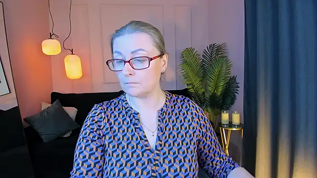 AlexandraKind online show from December 18, 1:44 am