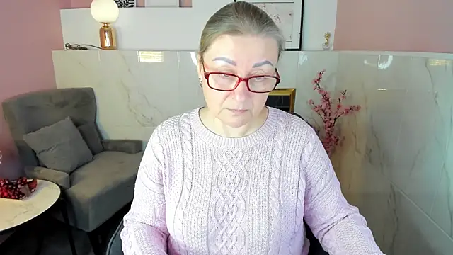 AlexandraKind online show from November 30, 8:42 pm