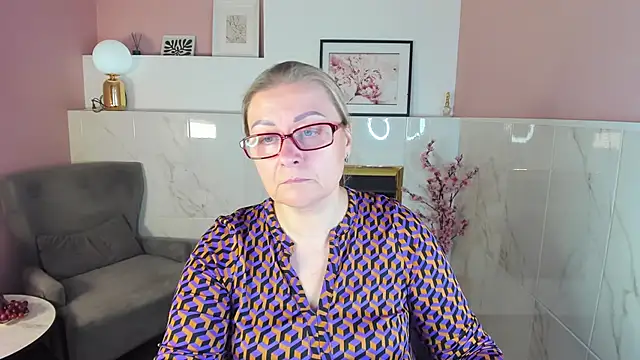 AlexandraKind online show from October 9, 1:44 pm