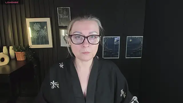 AlexandraKind online show from March 6, 8:48 pm
