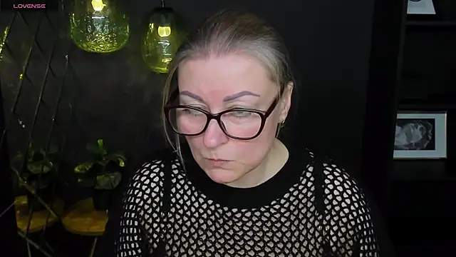 AlexandraKind online show from March 8, 8:46 pm