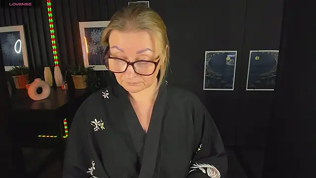 AlexandraKind online show from March 4, 11:43 pm