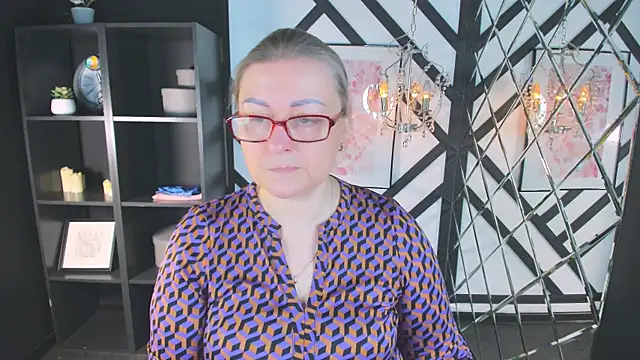 AlexandraKind online show from December 21, 1:35 pm