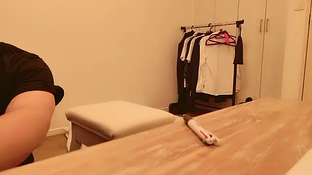 Snapshot of undo-busoku69 chatting on September 25, 3:12 am undo-busoku69 online show from September 25, 3:12 am