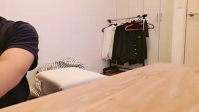 Snapshot of undo-busoku69 chatting on September 10, 11:09 am undo-busoku69 online show from September 10, 11:09 am