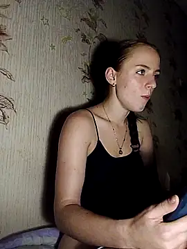 Snapshot of -bey_bi_Start chatting on October 28, 7:13 pm -bey bi Start online show from October 28, 7:13 pm