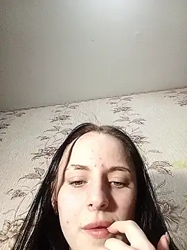 Snapshot of -bey_bi_Start chatting on January 6, 11:09 pm -bey bi Start online show from January 6, 11:09 pm