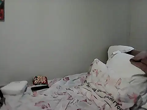 housewife shantie online show from April 17, 11:57 am