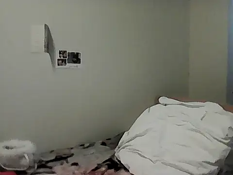 housewife shantie online show from March 6, 7:58 am