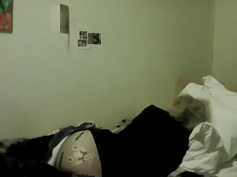 Snapshot of housewife_shantie chatting on February 8, 8:50 pm housewife shantie online show from February 8, 8:50 pm