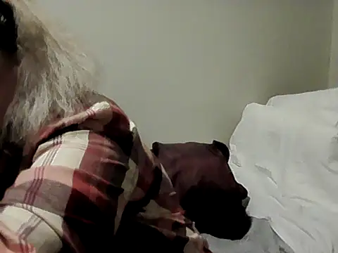 housewife shantie online show from October 27, 3:02 pm