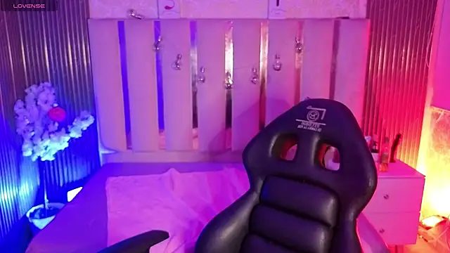 Snapshot of Andy_tay1 chatting on November 22, 4:33 am Andy tay1 online show from November 22, 4:33 am