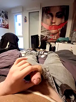 Snapshot of stev3w chatting on October 3, 6:37 am stev3w online show from October 3, 6:37 am