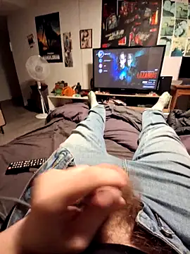 Snapshot of stev3w chatting on November 6, 4:11 pm stev3w online show from November 6, 4:11 pm