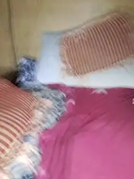 Snapshot of LOOLOOO123123 chatting on December 4, 6:29 pm LOOLOOO123123 online show from December 4, 6:29 pm