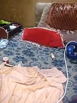 Snapshot of LOOLOOO123123 chatting on November 1, 10:42 am LOOLOOO123123 online show from November 1, 10:42 am