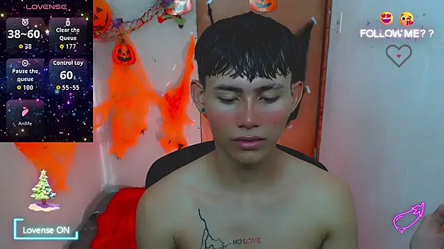 Snapshot of tanjiro_cute chatting on November 12, 7:23 am tanjiro cute online show from November 12, 7:23 am