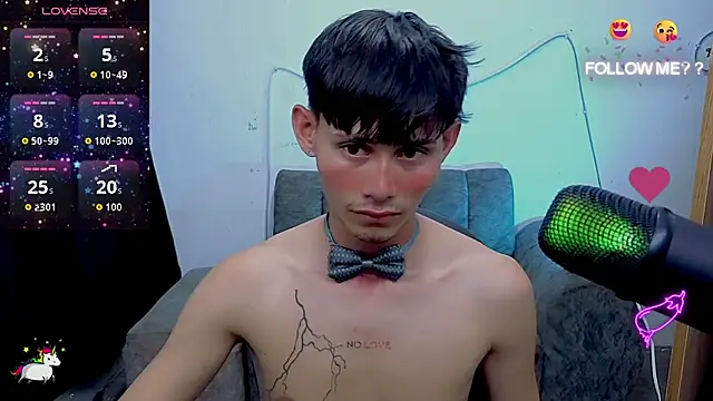 Snapshot of tanjiro_cute chatting on July 2, 12:00 am tanjiro cute online show from July 2, 12:00 am