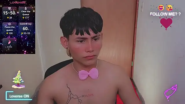 Snapshot of tanjiro_cute chatting on November 29, 4:23 am tanjiro cute online show from November 29, 4:23 am