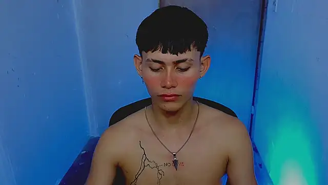 Snapshot of tanjiro_cute chatting on February 18, 2:20 am tanjiro cute online show from February 18, 2:20 am