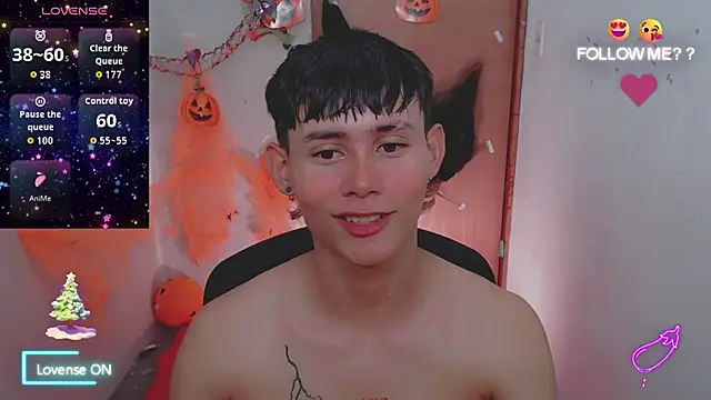 Snapshot of tanjiro_cute chatting on November 16, 6:29 am tanjiro cute online show from November 16, 6:29 am