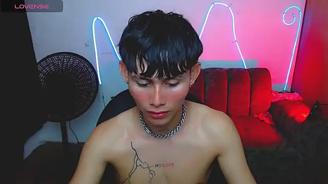 Snapshot of tanjiro_cute chatting on January 12, 7:42 pm tanjiro cute online show from January 12, 7:42 pm