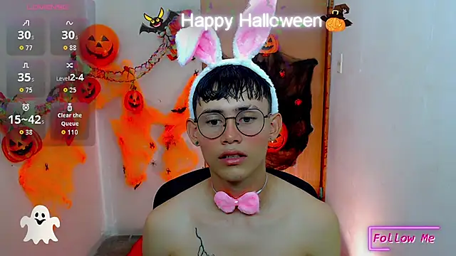 Snapshot of tanjiro_cute chatting on October 31, 9:50 am tanjiro cute online show from October 31, 9:50 am