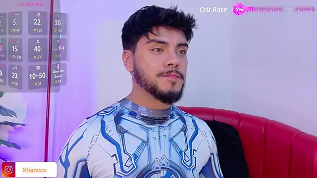 Snapshot of Tommidubois chatting on October 31, 3:36 am Tommidubois online show from October 31, 3:36 am