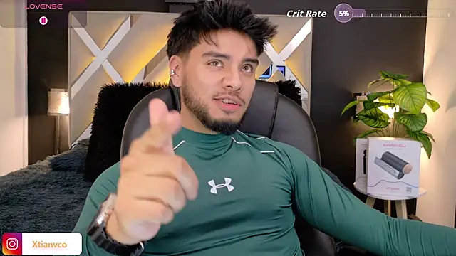 Snapshot of Tommidubois chatting on November 26, 4:12 am Tommidubois online show from November 26, 4:12 am