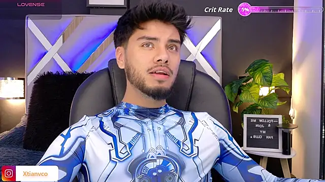 Snapshot of Tommidubois chatting on November 15, 4:05 am Tommidubois online show from November 15, 4:05 am