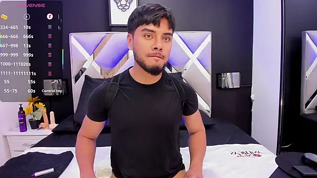 Snapshot of Tommidubois chatting on February 27, 2:14 am Tommidubois online show from February 27, 2:14 am