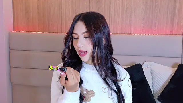 EymiCuper online show from November 28, 9:15 pm