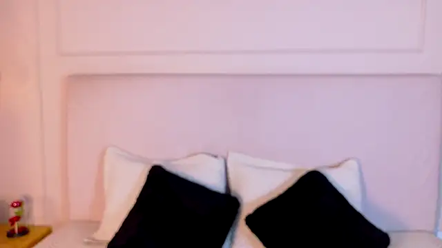 EymiCuper online show from December 3, 9:03 pm