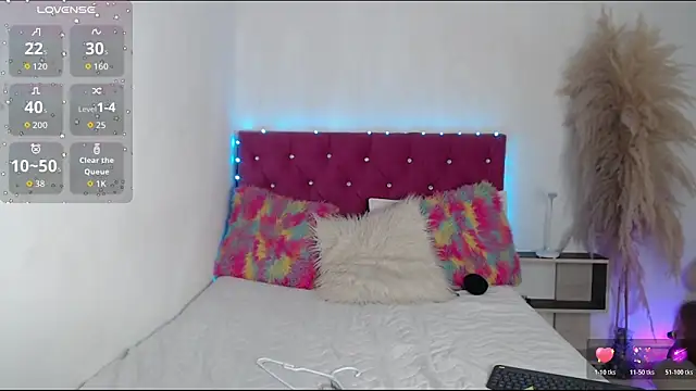 alinakiss online show from October 21, 7:19 am