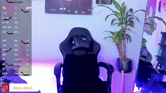 Alisson Wynter online show from October 31, 4:20 am