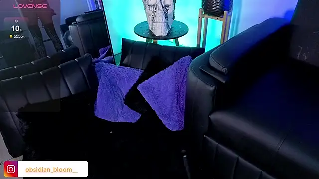 Snapshot of Alisson_Wynter chatting on May 10, 12:03 am Alisson Wynter online show from May 10, 12:03 am